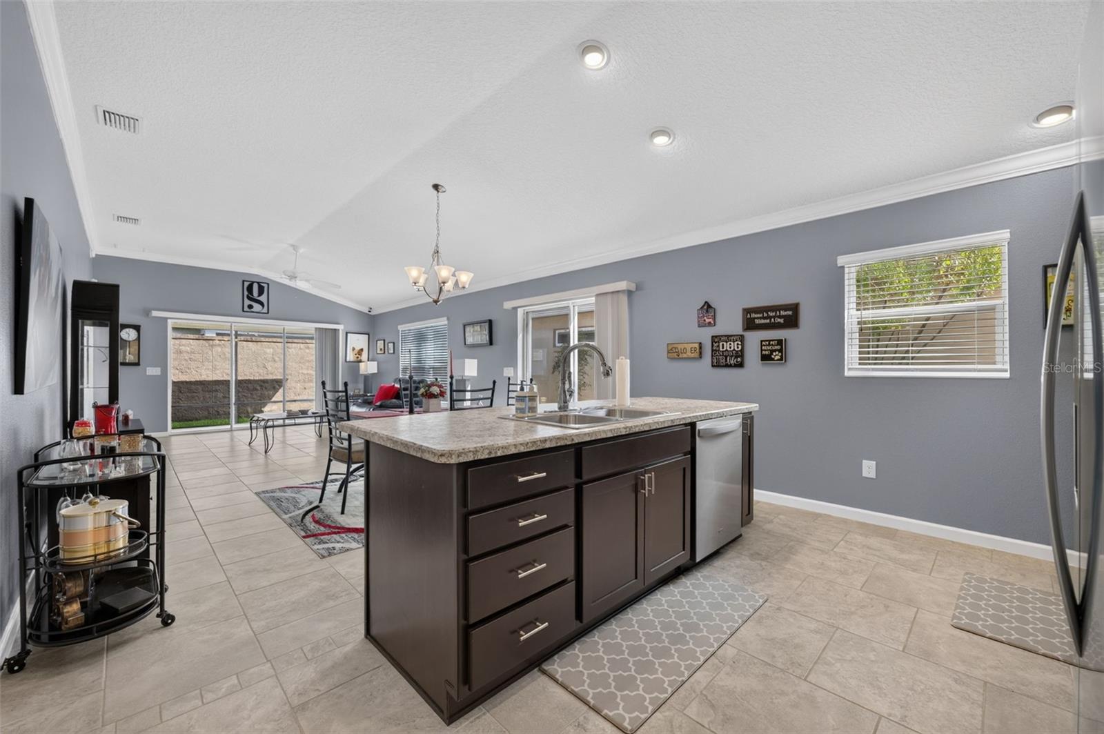 2137 LOCKLIN LANE