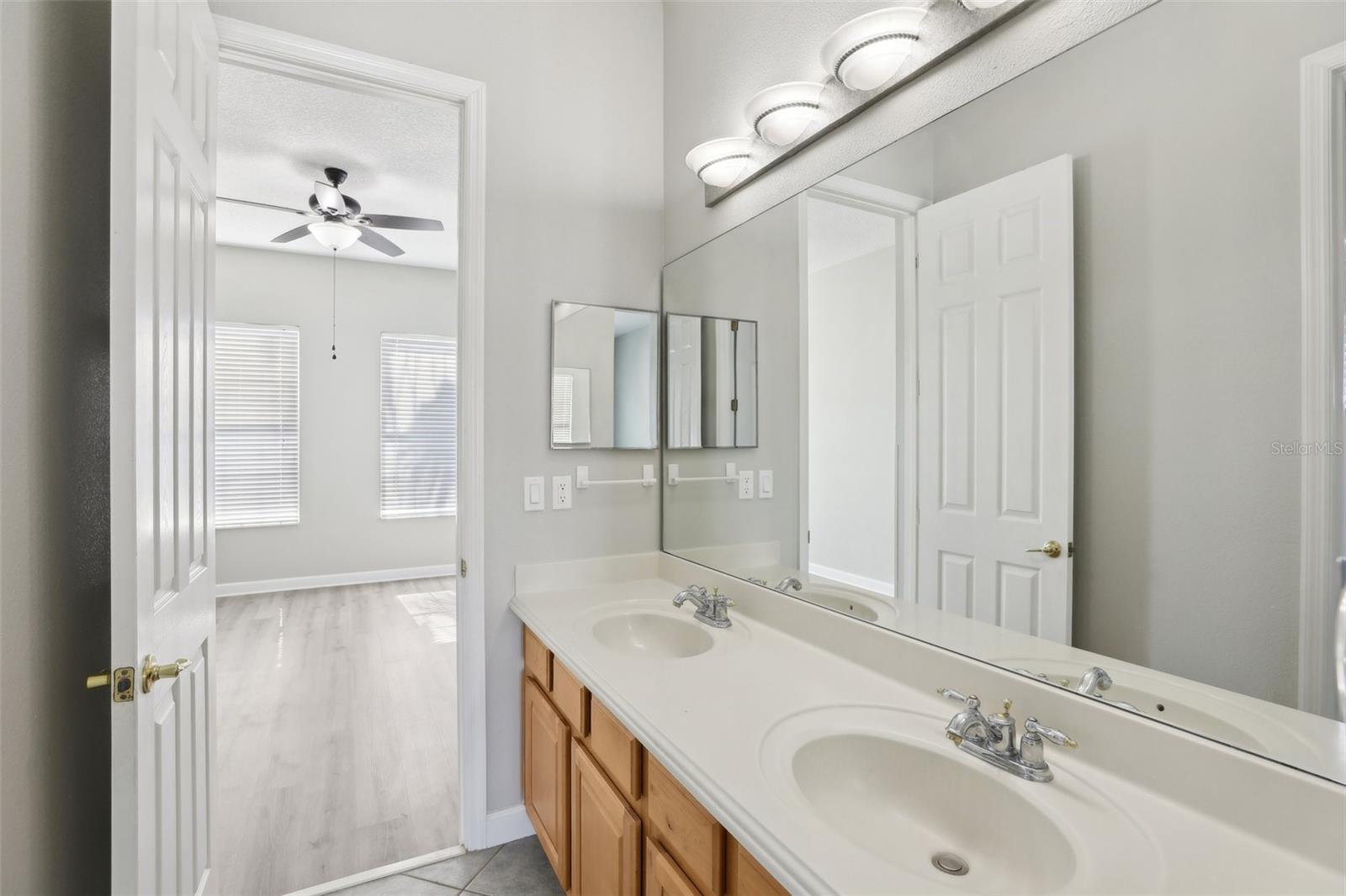 REUNION PH 2 PRCL 3 - Residential Lease