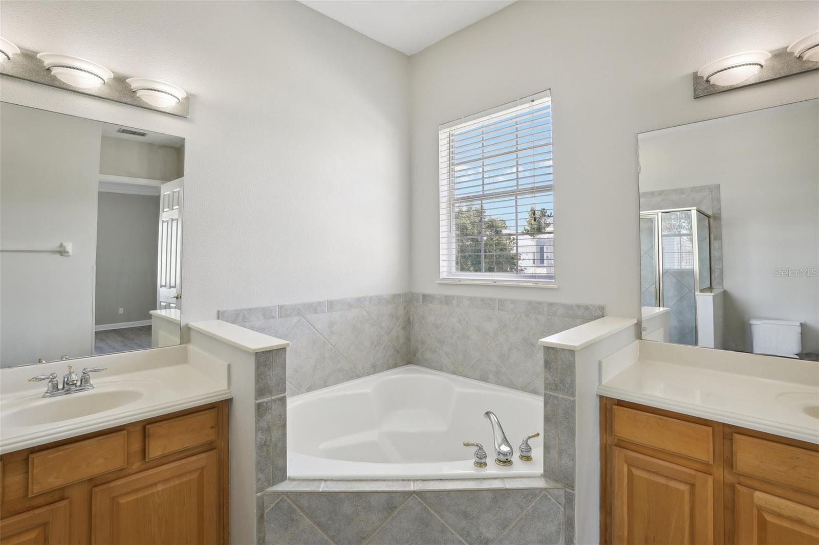 REUNION PH 2 PRCL 3 - Residential Lease