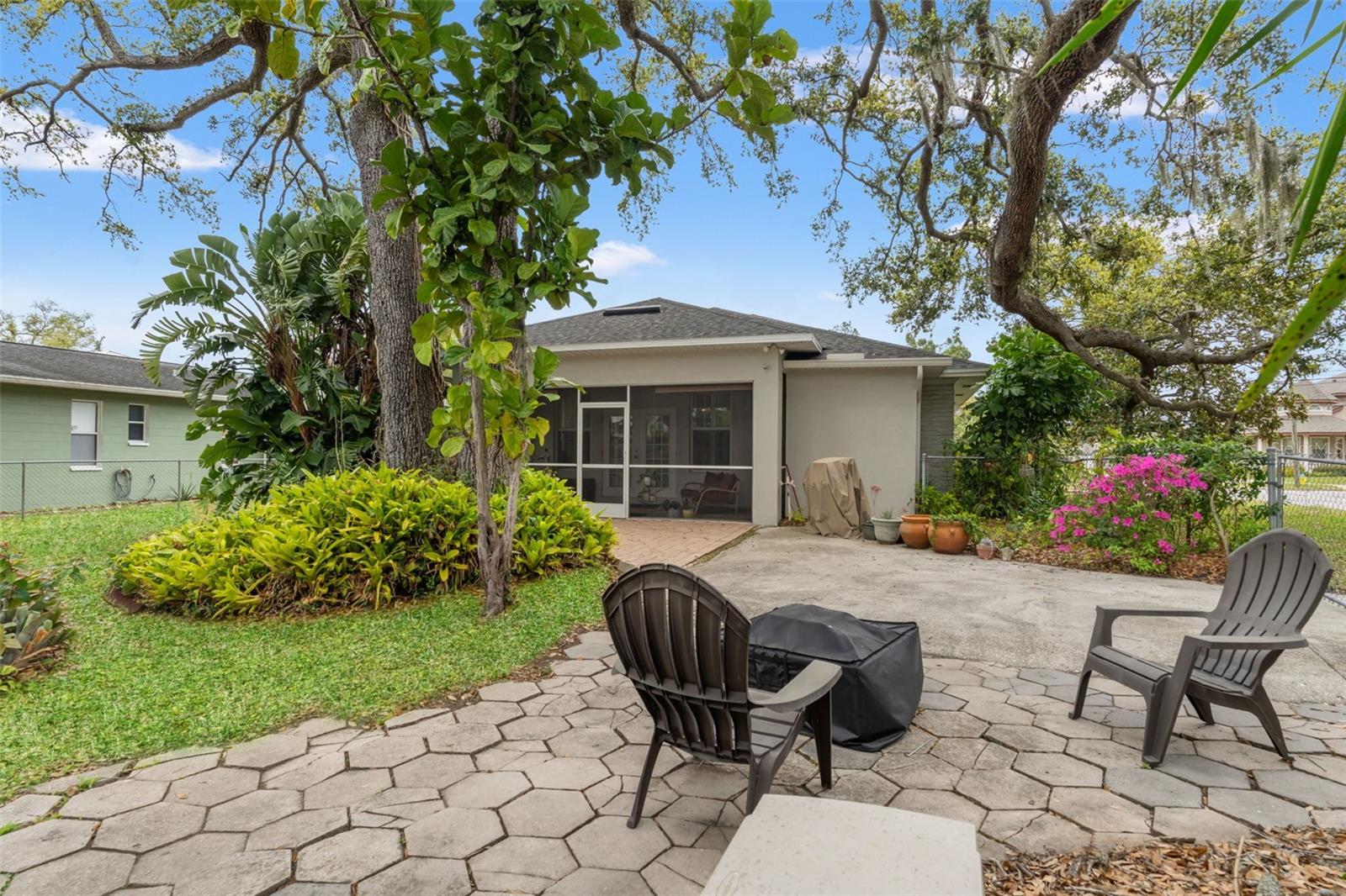 RIVER HEIGHTS - Residential