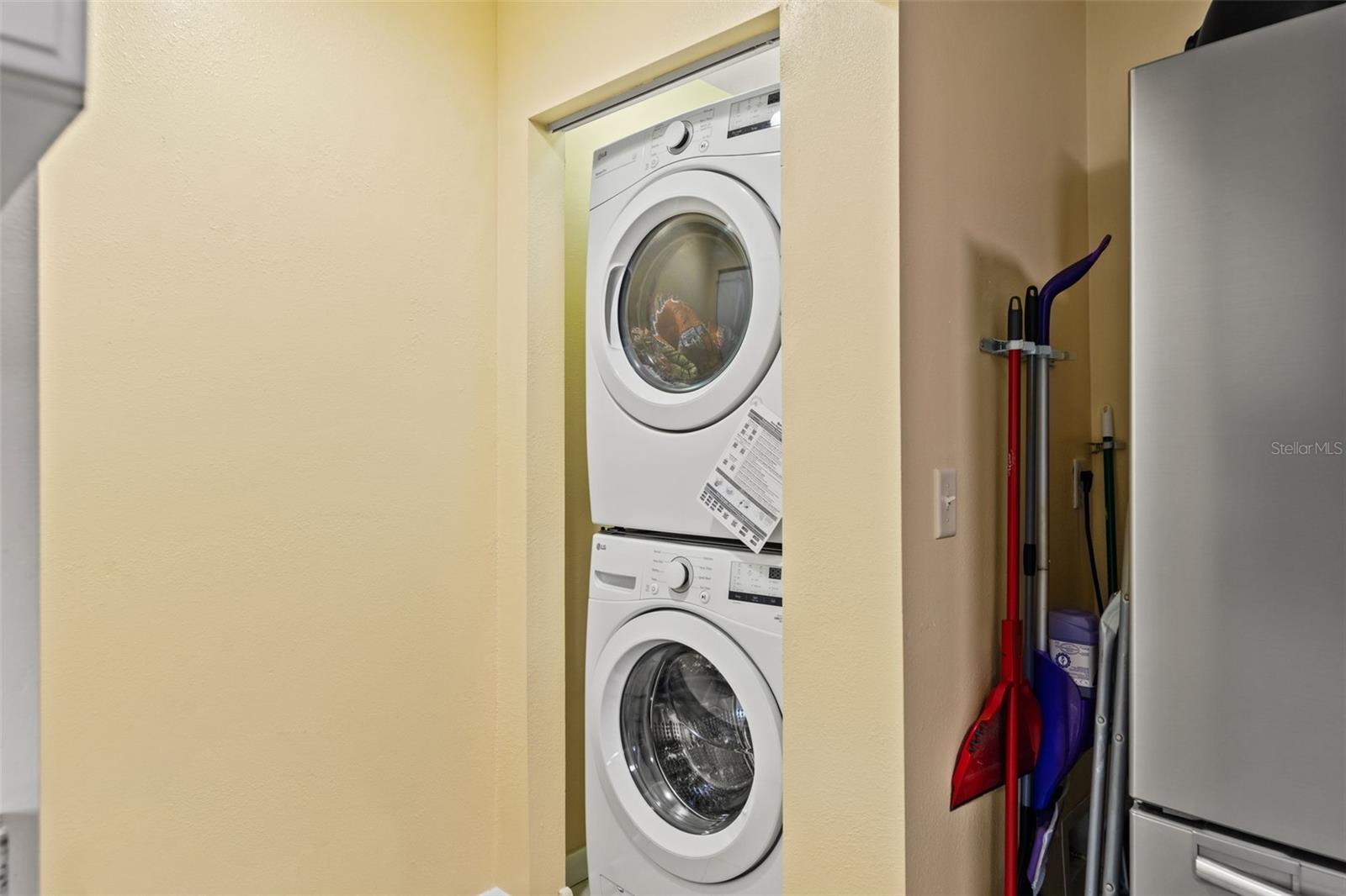 RIVER HEIGHTS - Residential