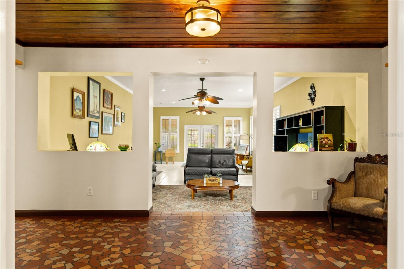 RIVER HEIGHTS - Residential