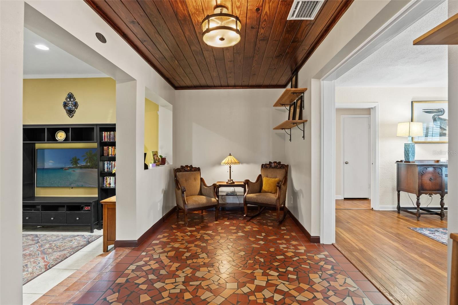 RIVER HEIGHTS - Residential