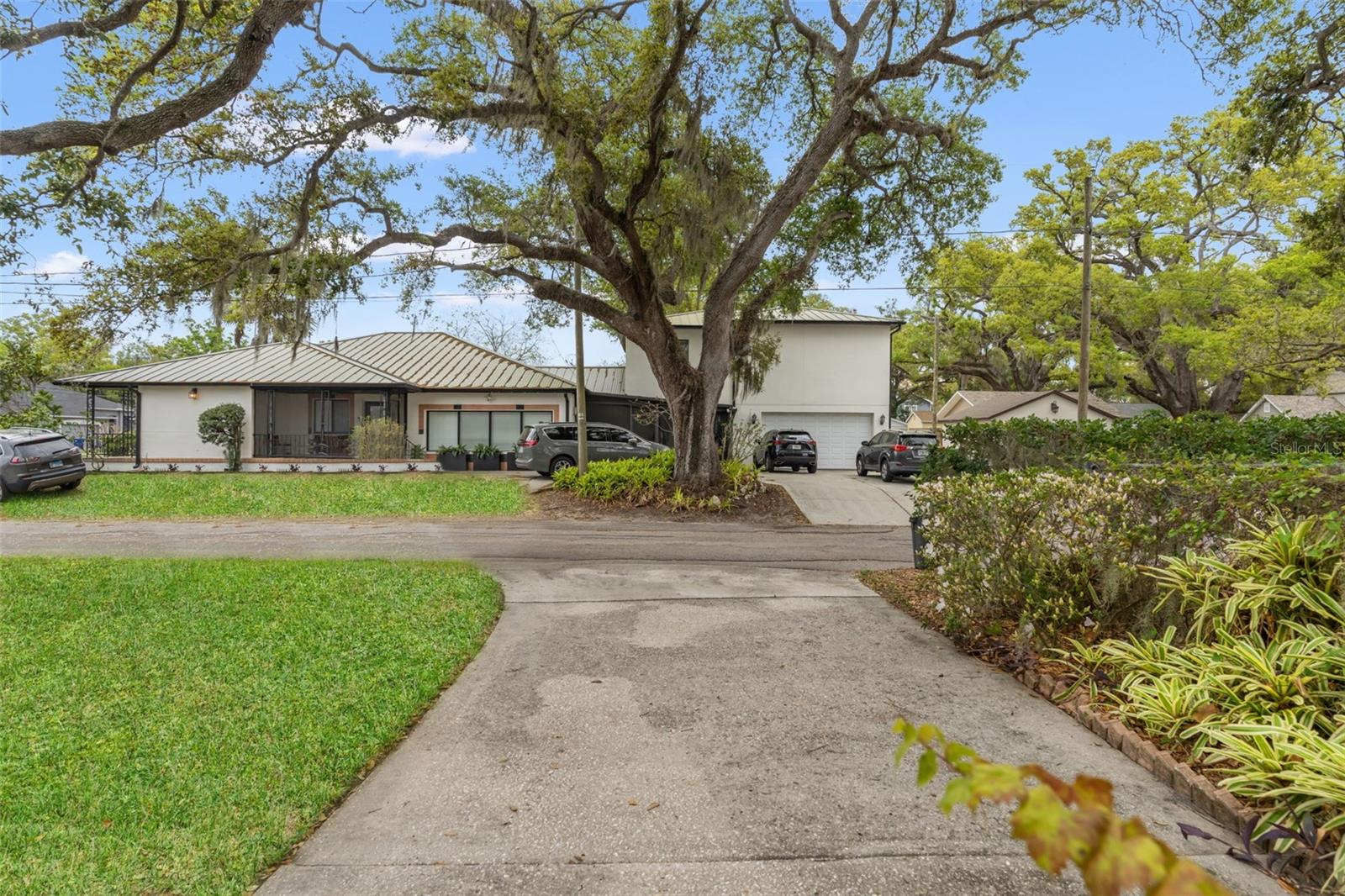 RIVER HEIGHTS - Residential