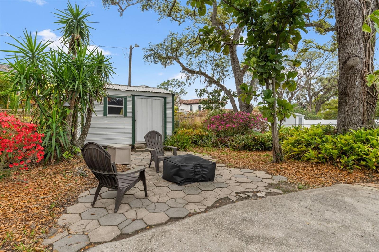 RIVER HEIGHTS - Residential