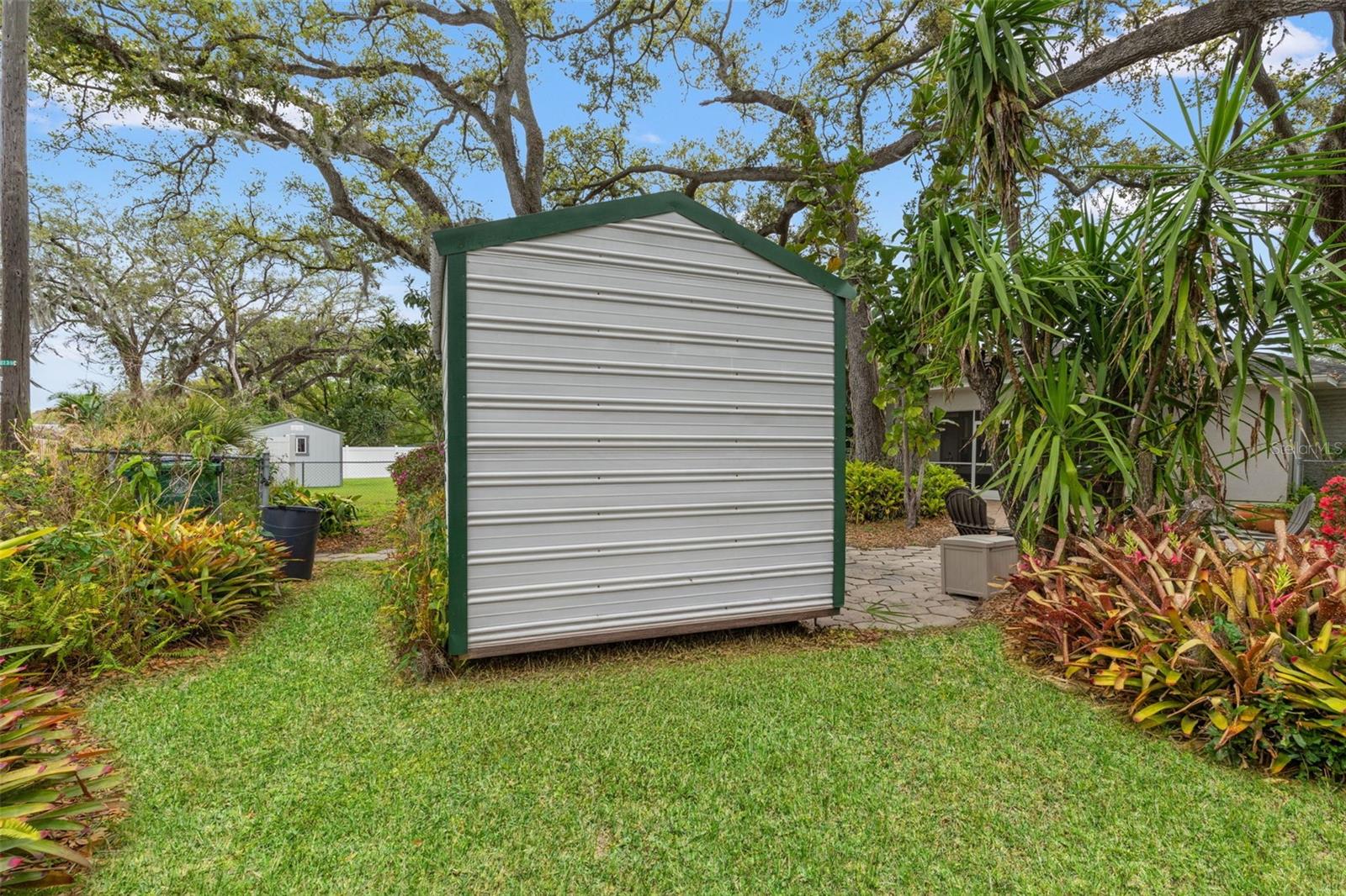 RIVER HEIGHTS - Residential