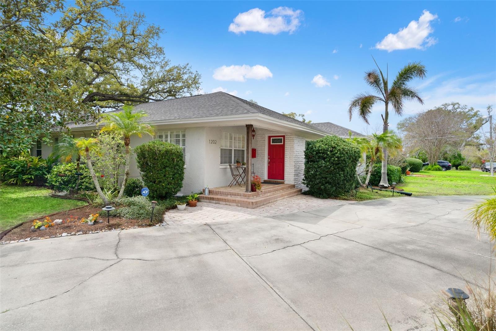 RIVER HEIGHTS - Residential