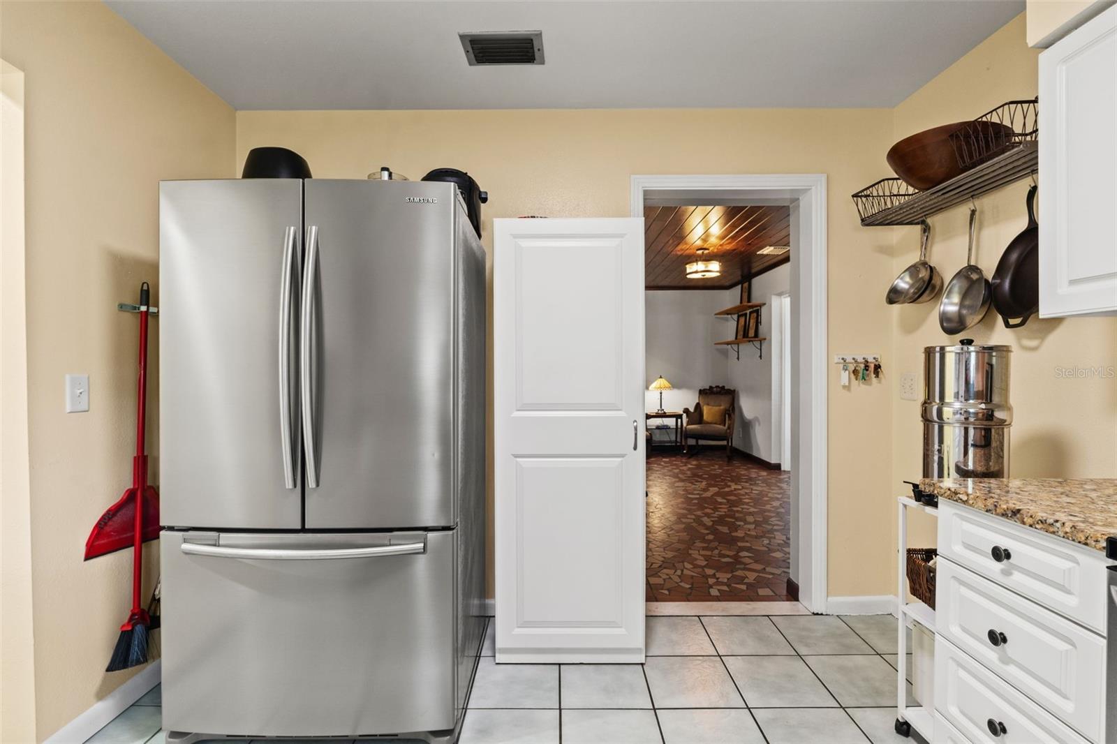 RIVER HEIGHTS - Residential