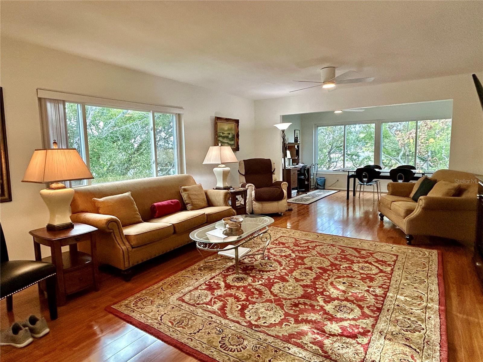 ON TOP OF THE WORLD - Residential