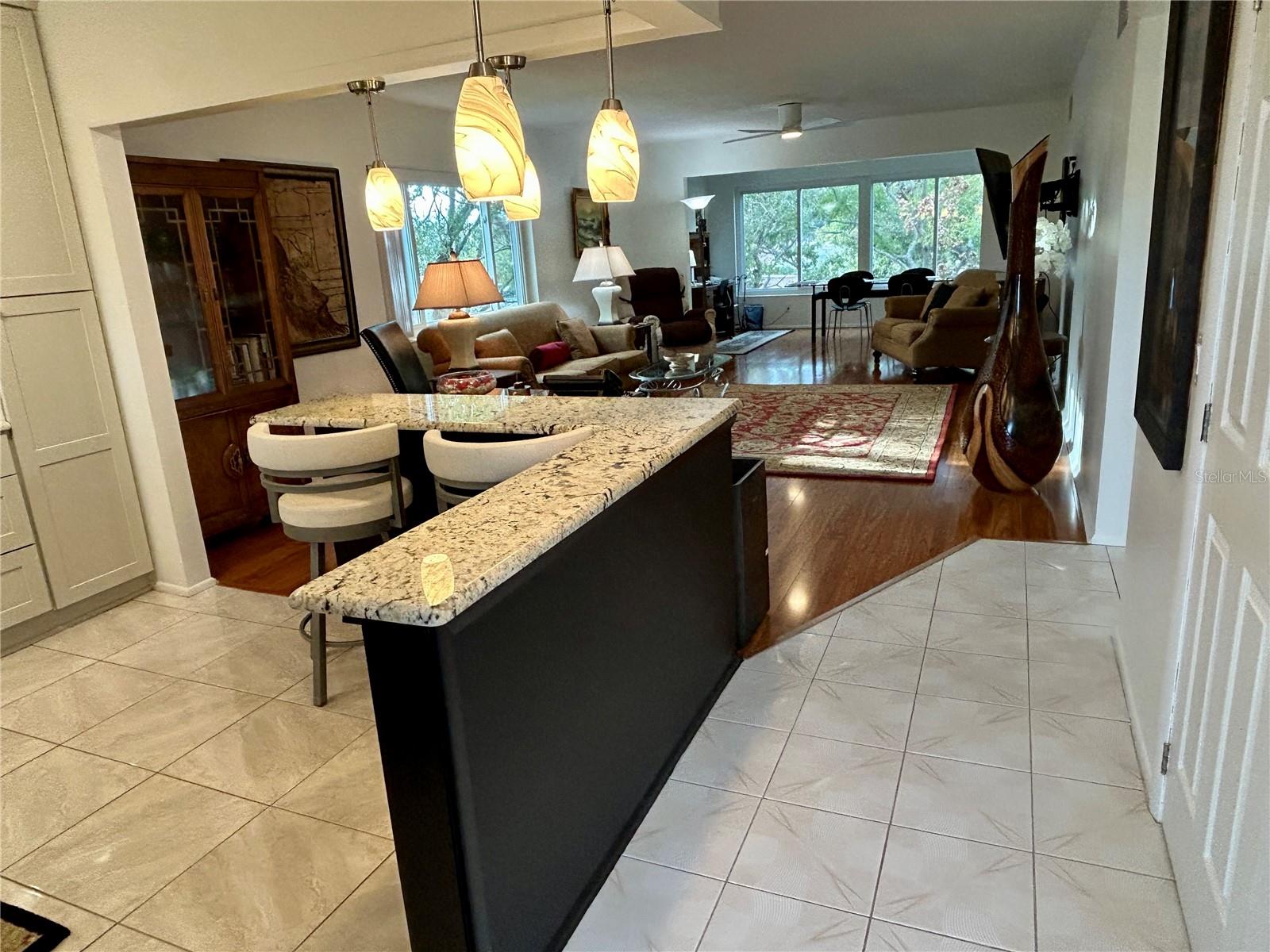 ON TOP OF THE WORLD - Residential