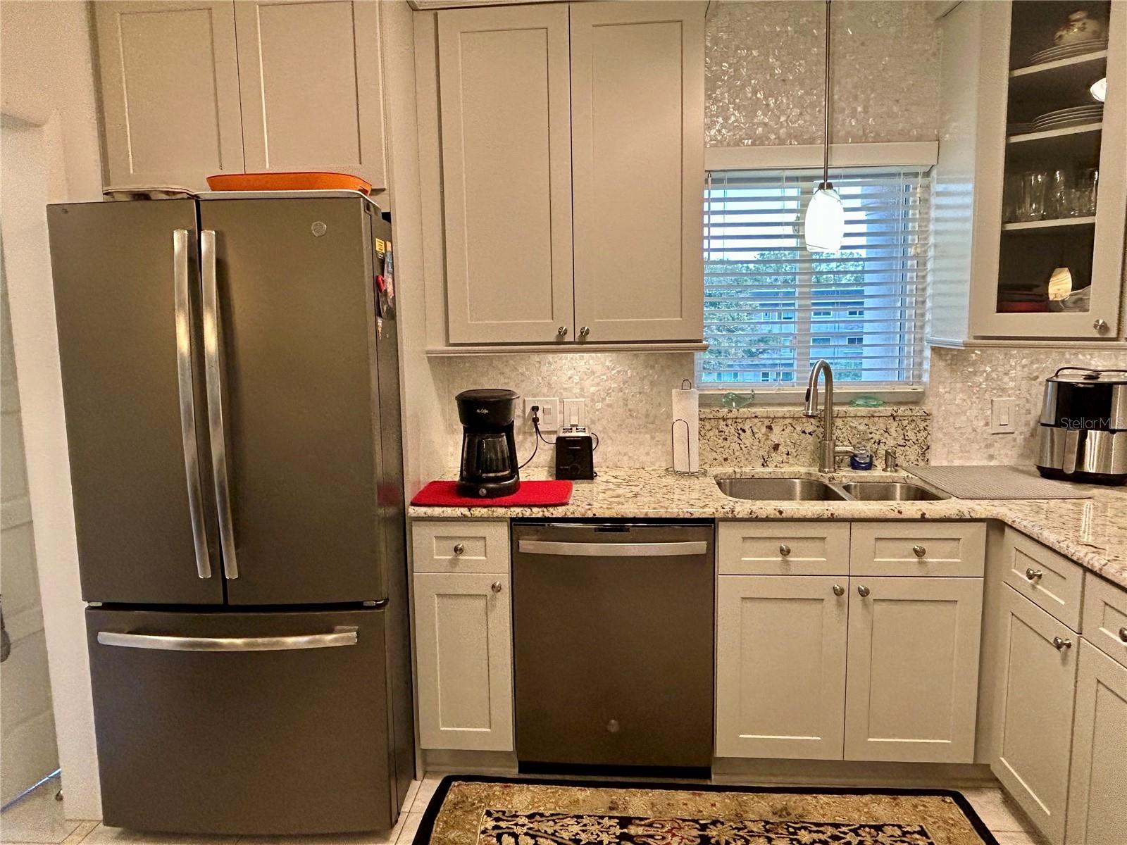 ON TOP OF THE WORLD - Residential