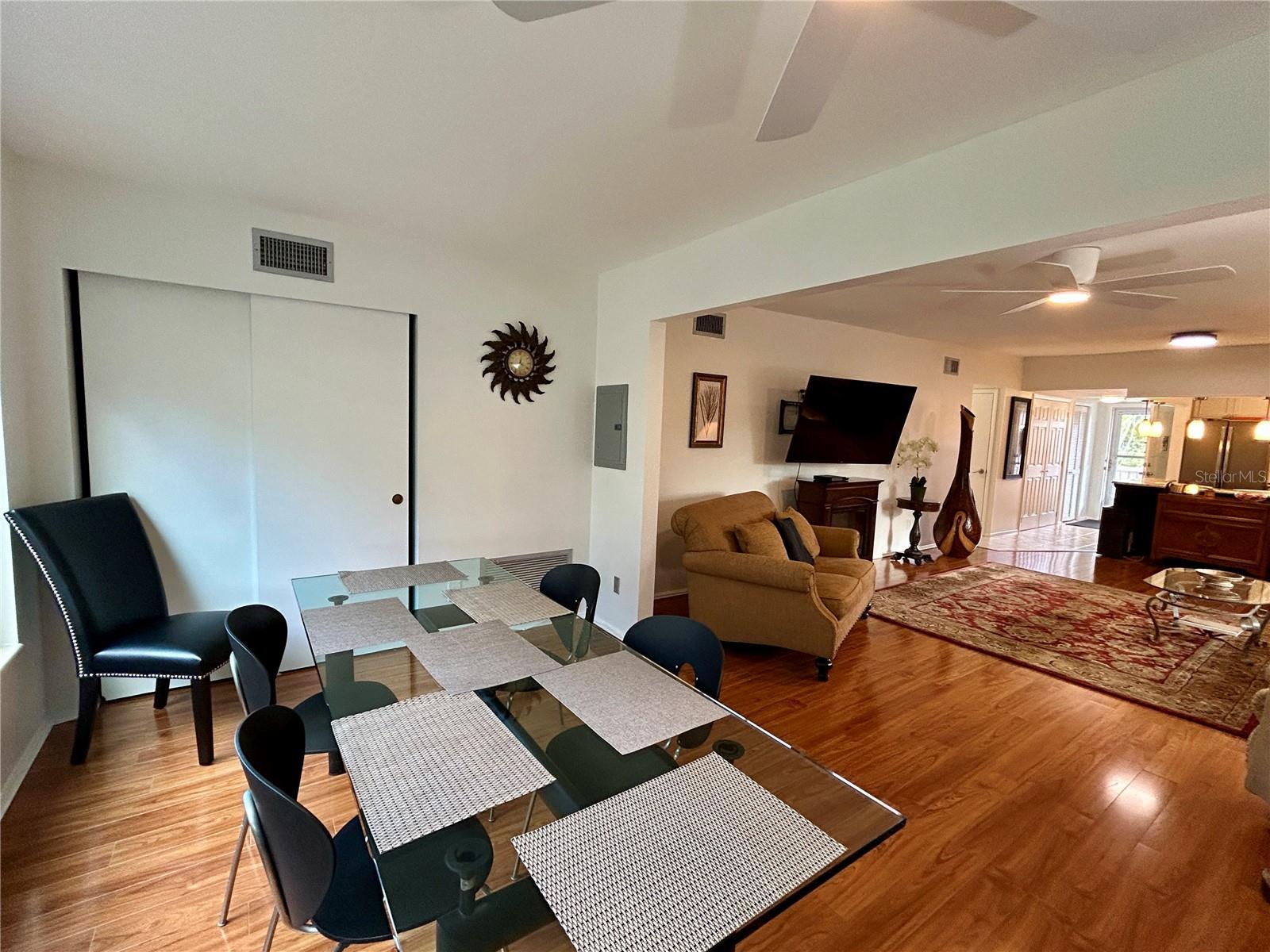 ON TOP OF THE WORLD - Residential