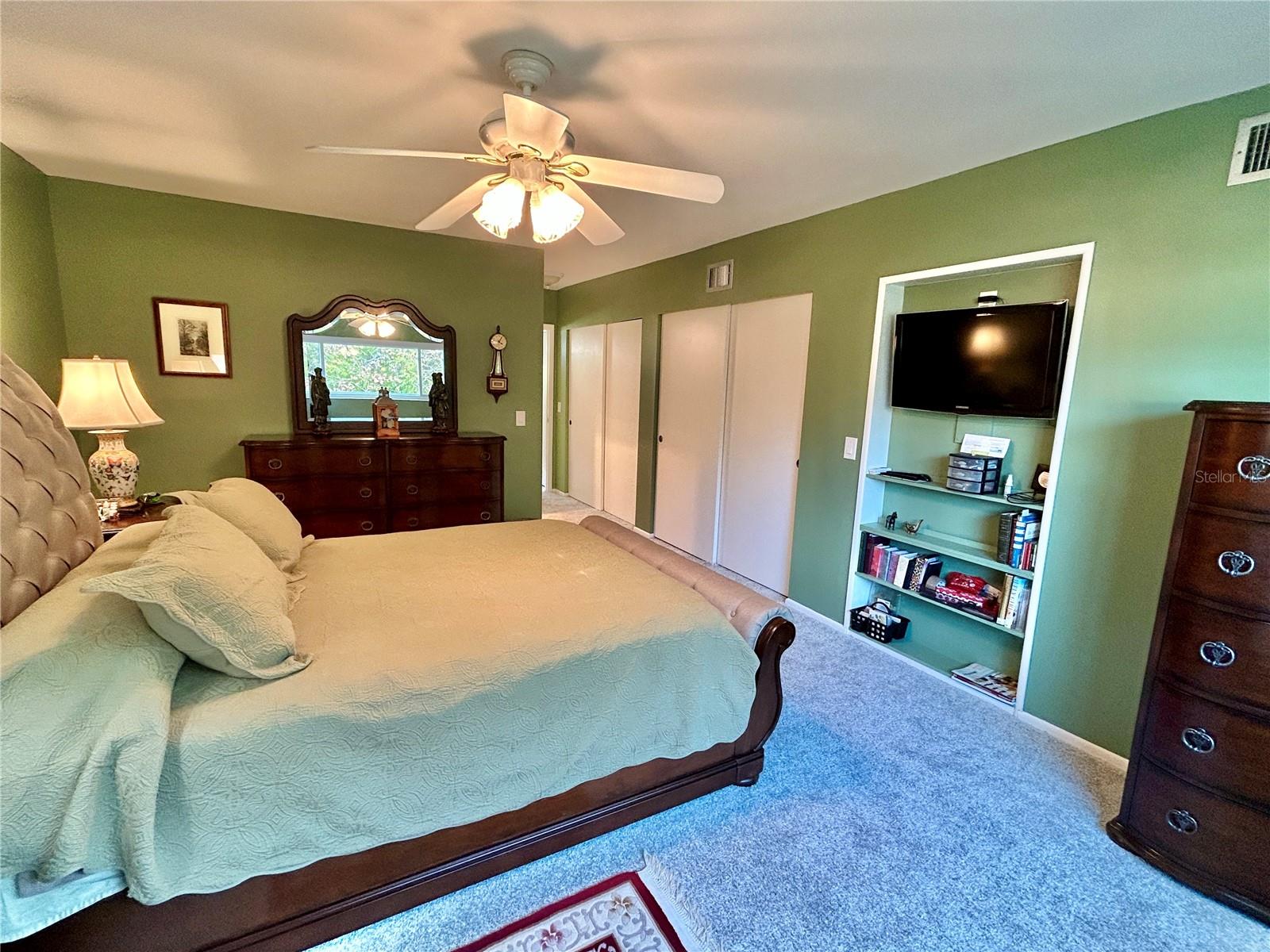 ON TOP OF THE WORLD - Residential