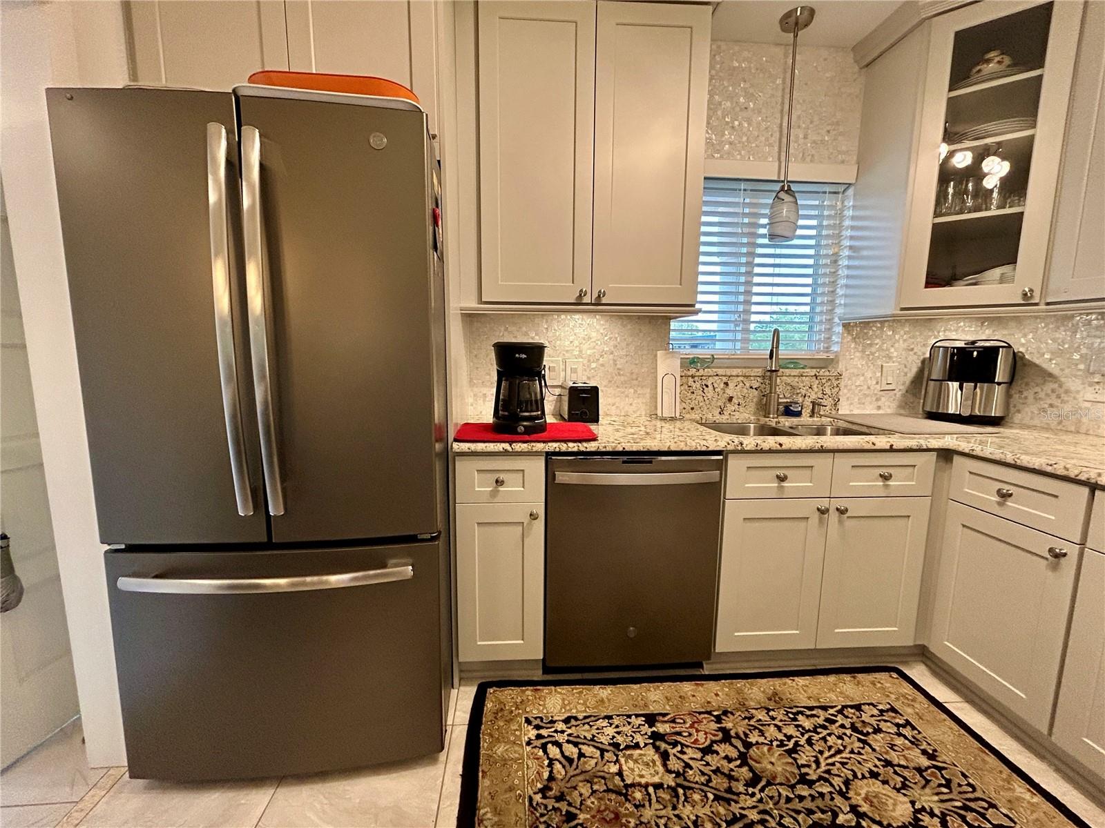 ON TOP OF THE WORLD - Residential