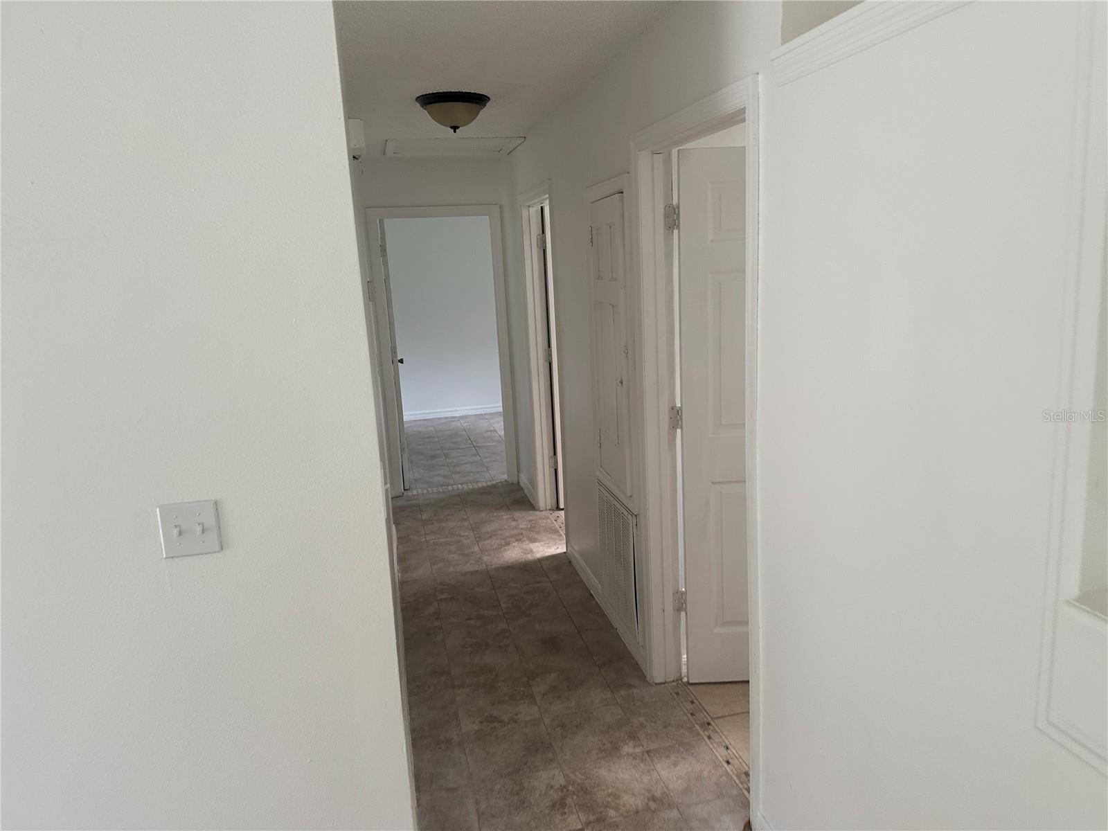 BELLEVIEW HEIGHTS ESTATE - Residential Lease