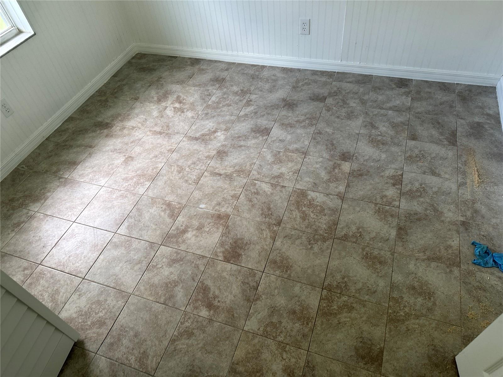 BELLEVIEW HEIGHTS ESTATE - Residential Lease