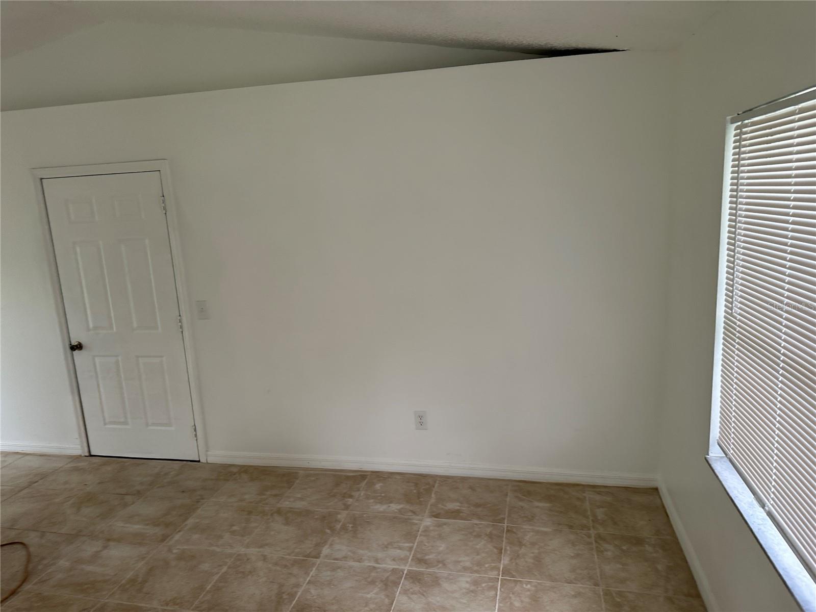 BELLEVIEW HEIGHTS ESTATE - Residential Lease