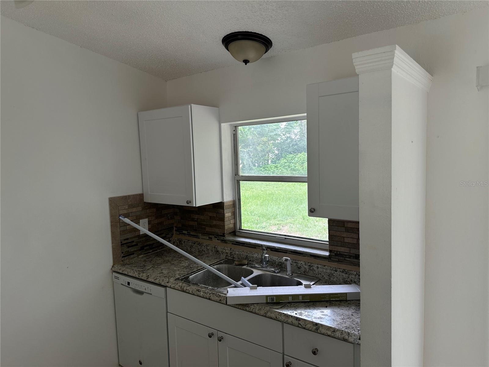 BELLEVIEW HEIGHTS ESTATE - Residential Lease