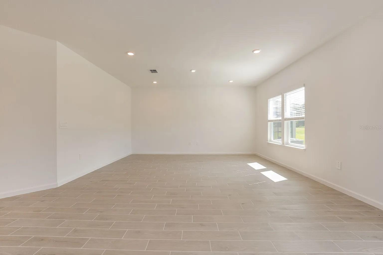 HEATH PRESERVE PH 1 - Residential Lease