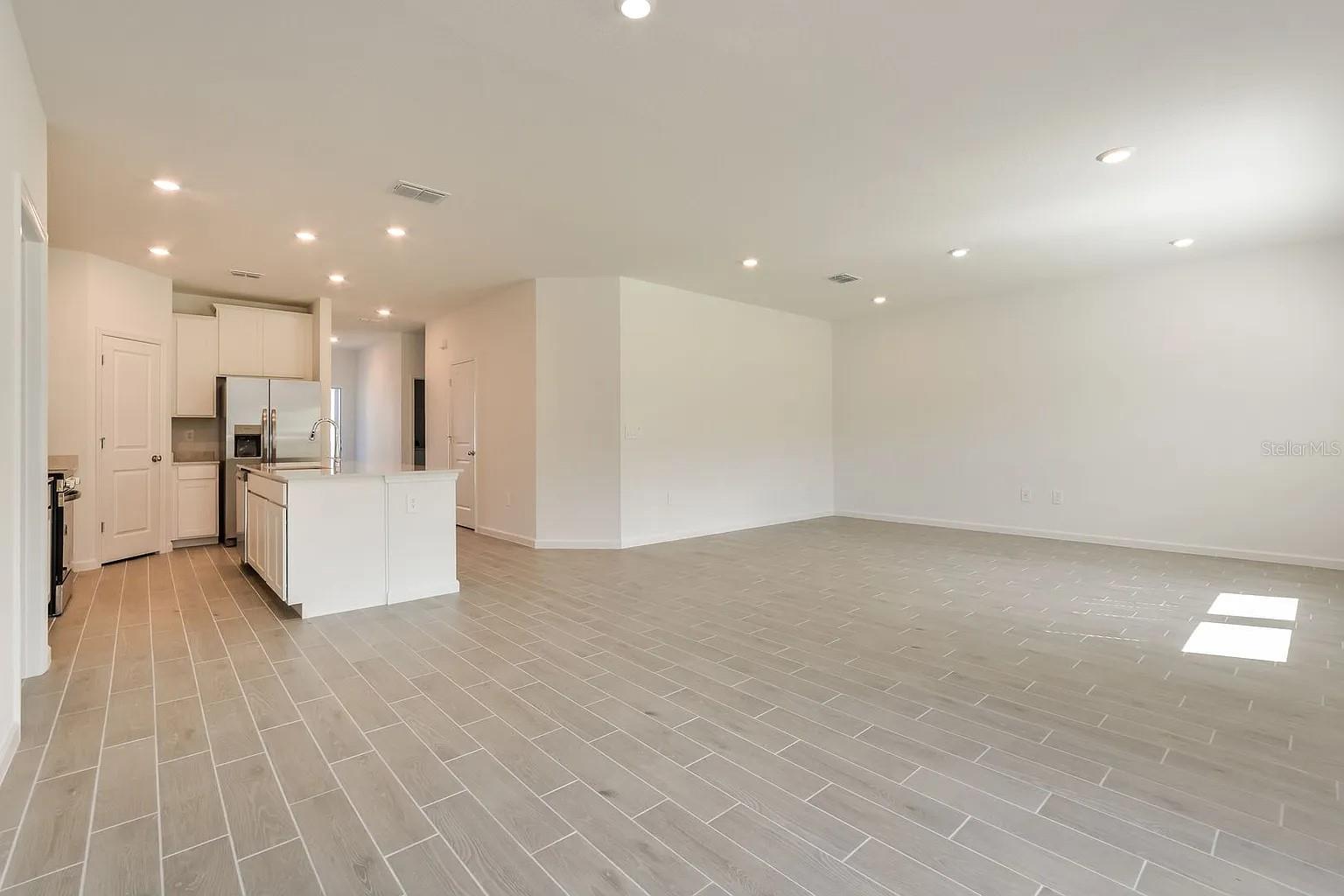 HEATH PRESERVE PH 1 - Residential Lease