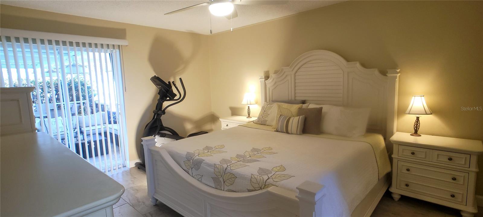 CENTRE LAKE - Residential