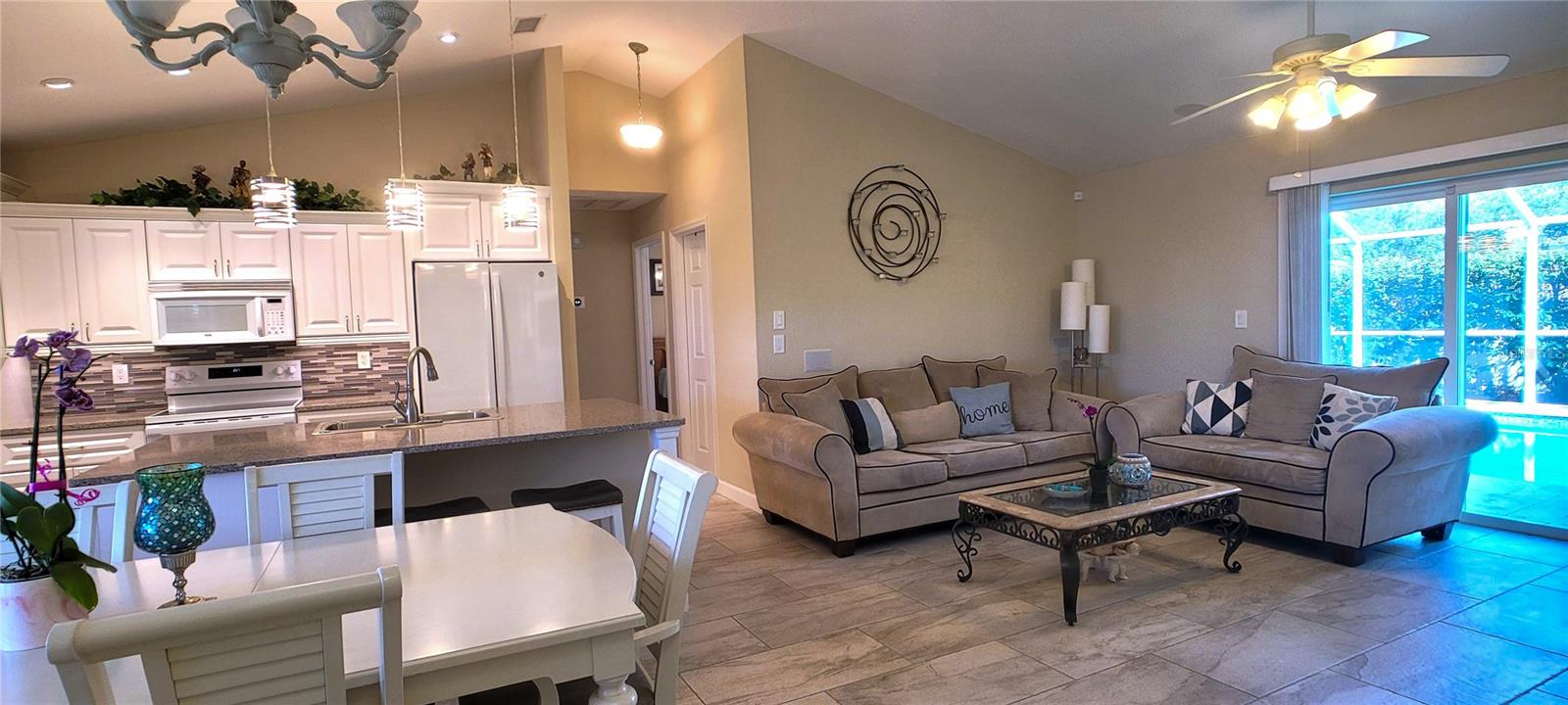 CENTRE LAKE - Residential