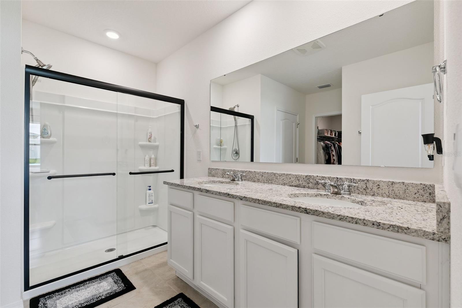 OAK POINTE - Residential