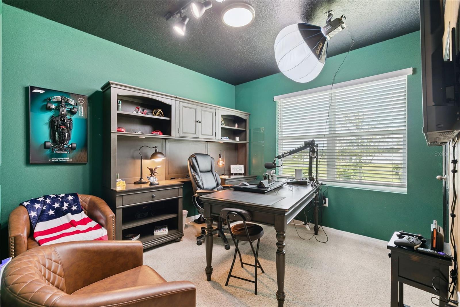 OAK POINTE - Residential