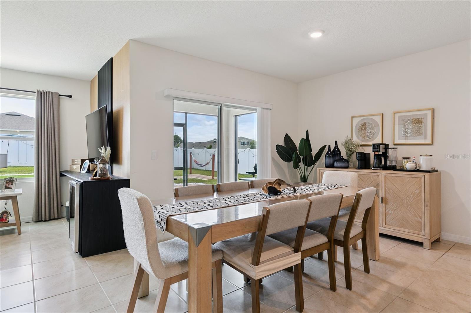 OAK POINTE - Residential
