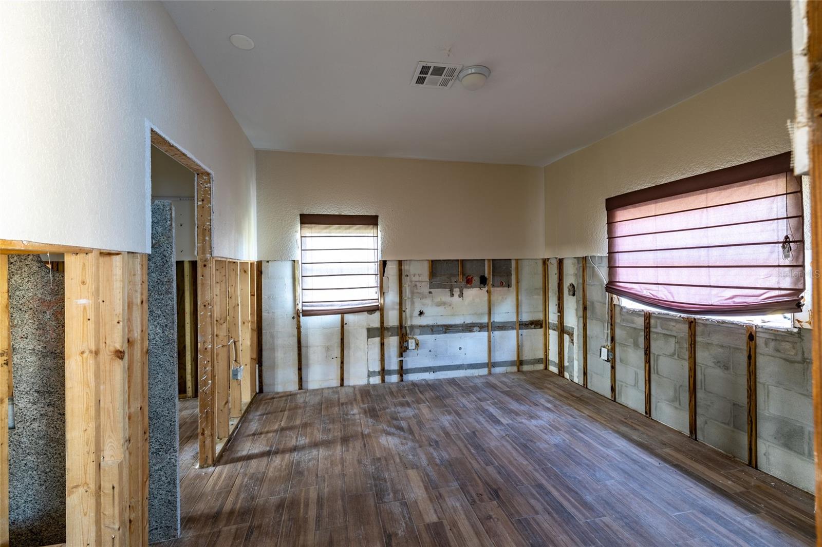 ST PETERSBURG BEACH REP - Residential