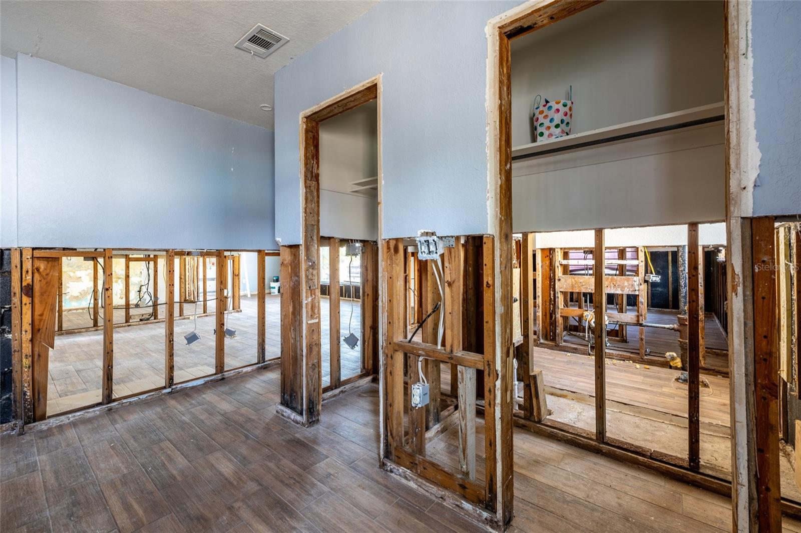 ST PETERSBURG BEACH REP - Residential