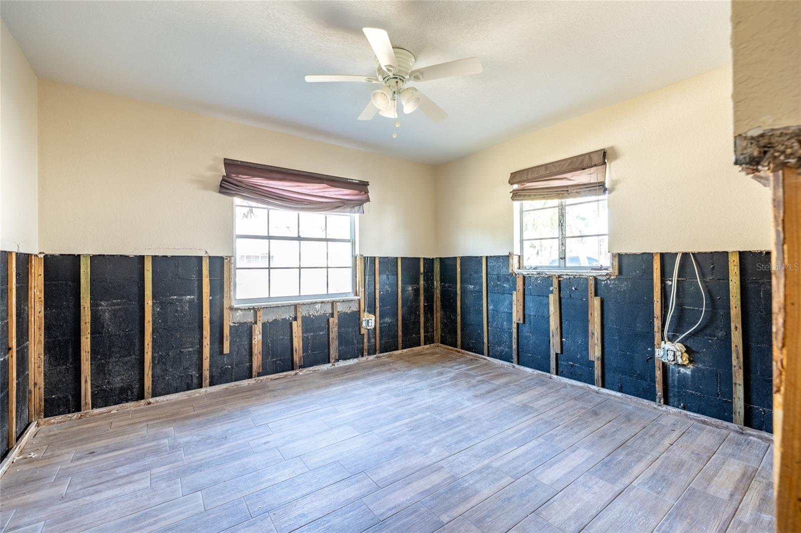 ST PETERSBURG BEACH REP - Residential