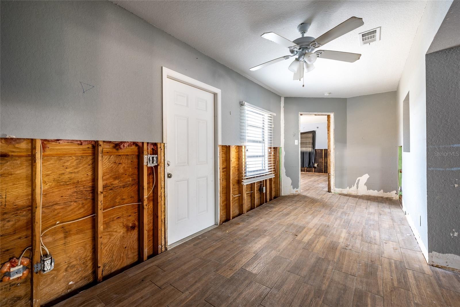 ST PETERSBURG BEACH REP - Residential