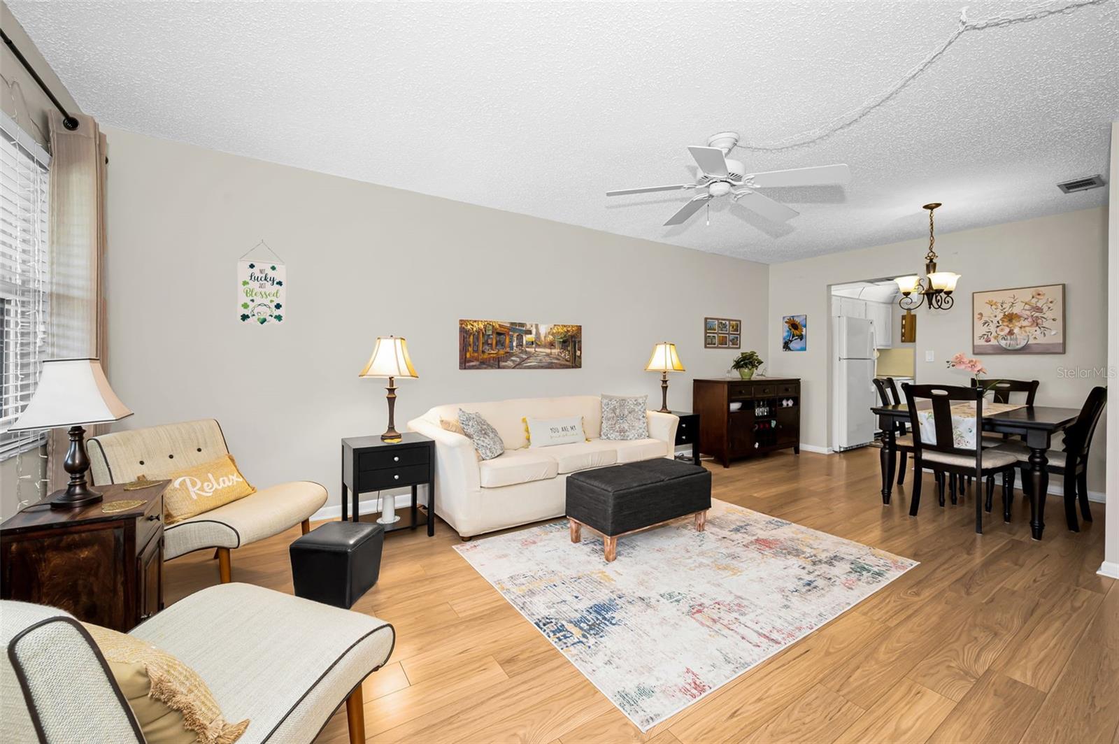 PARADISE SHORES - Residential