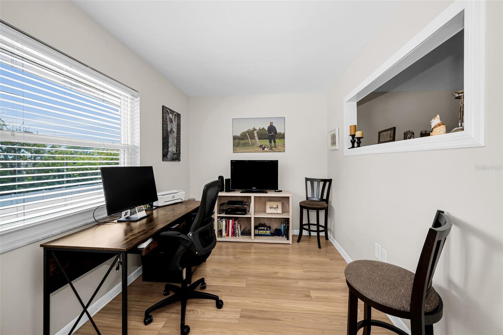 PARADISE SHORES - Residential