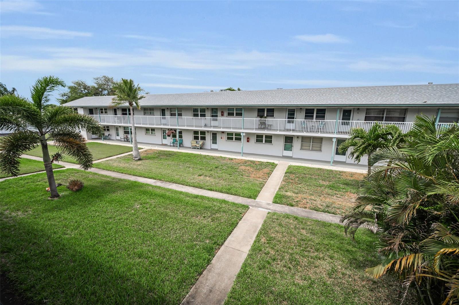 PARADISE SHORES - Residential