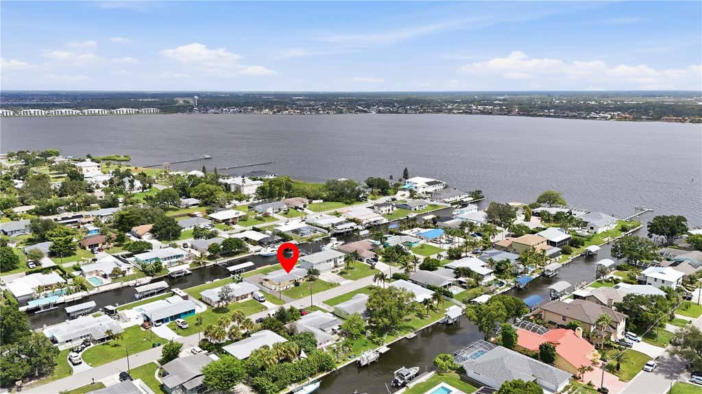 Photo of 712 Poinsettia Avenue, Ellenton, FL 34222 (MLS # A4701176)