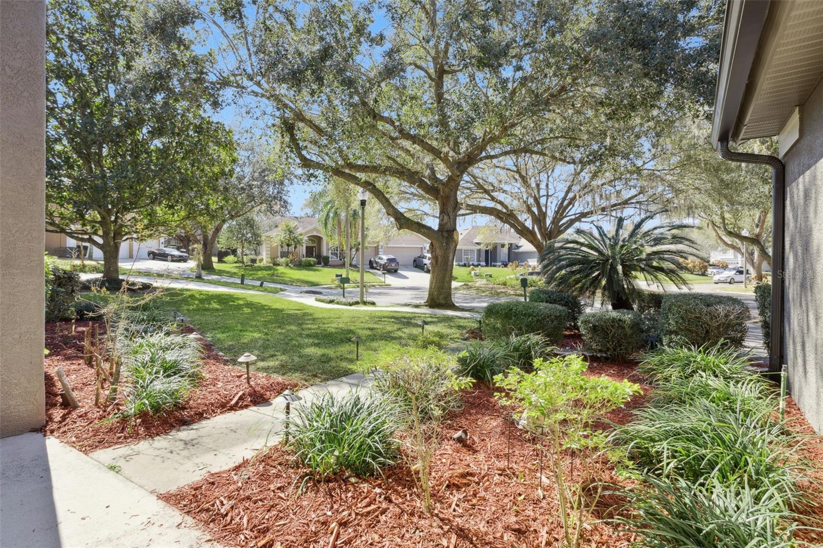 ADMIRAL POINTE - Residential