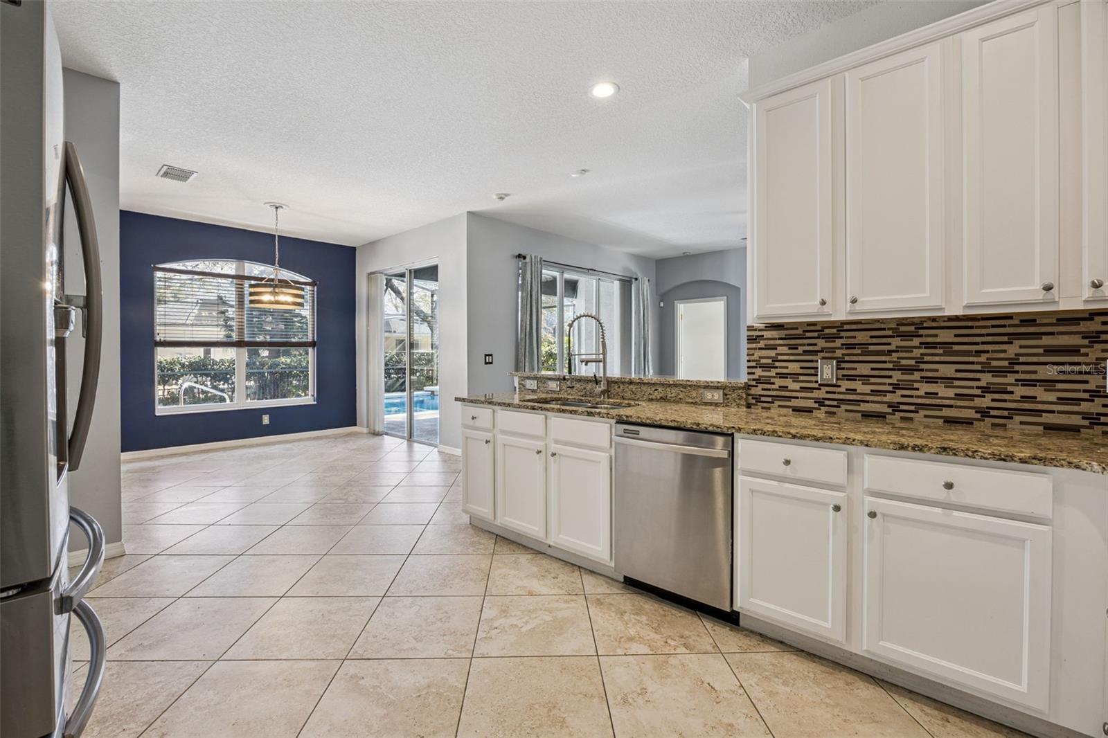 ADMIRAL POINTE - Residential