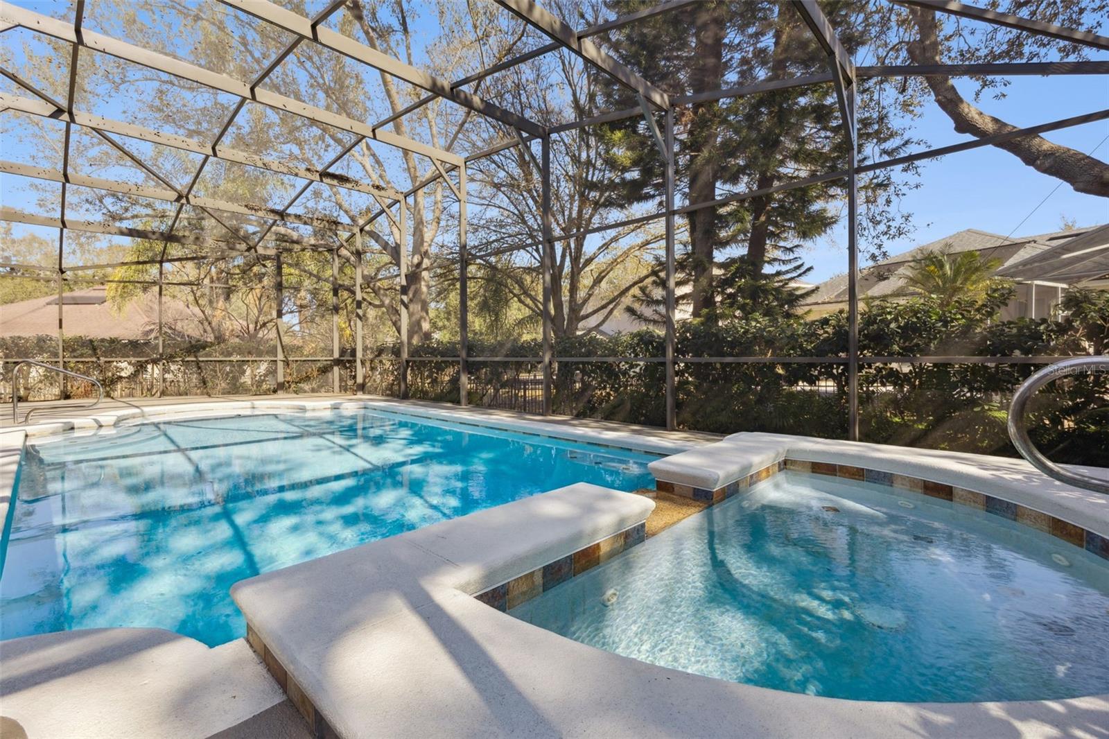 ADMIRAL POINTE - Residential