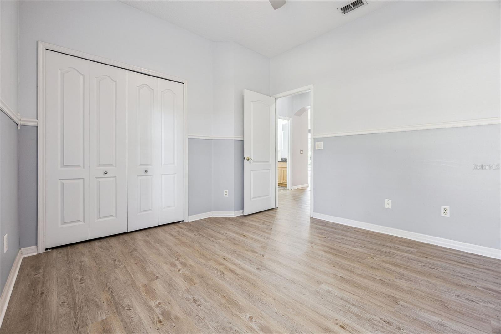 ADMIRAL POINTE - Residential