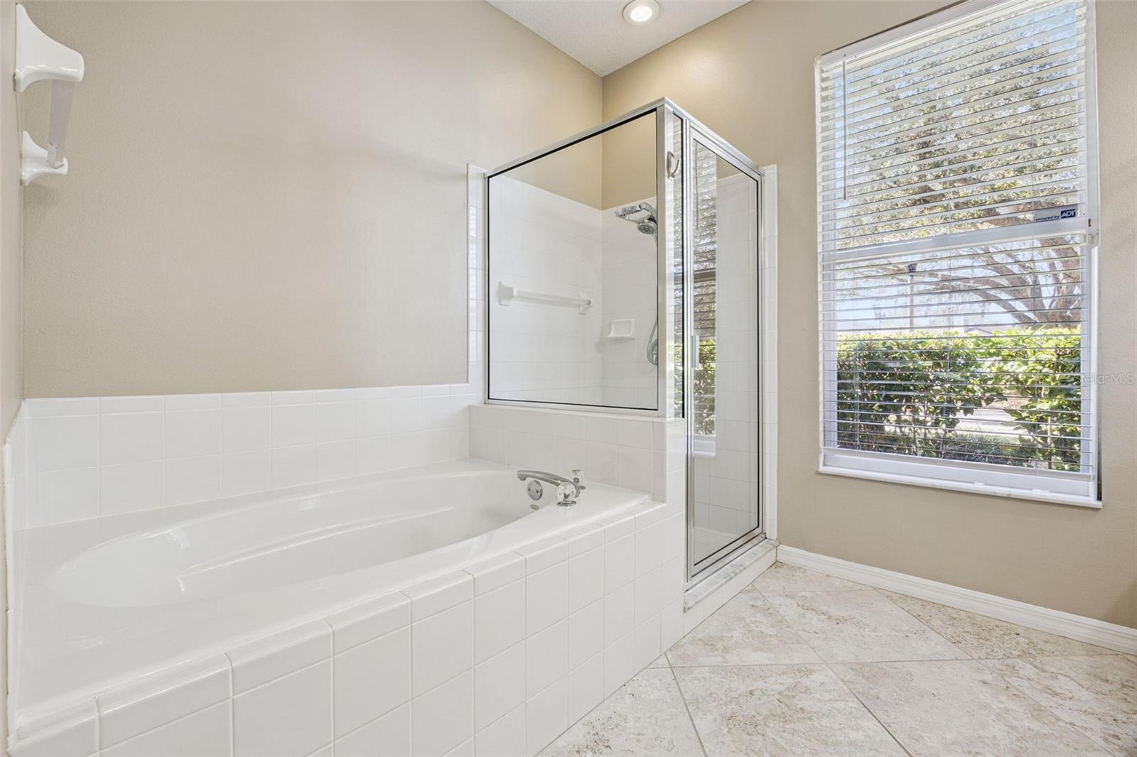 ADMIRAL POINTE - Residential