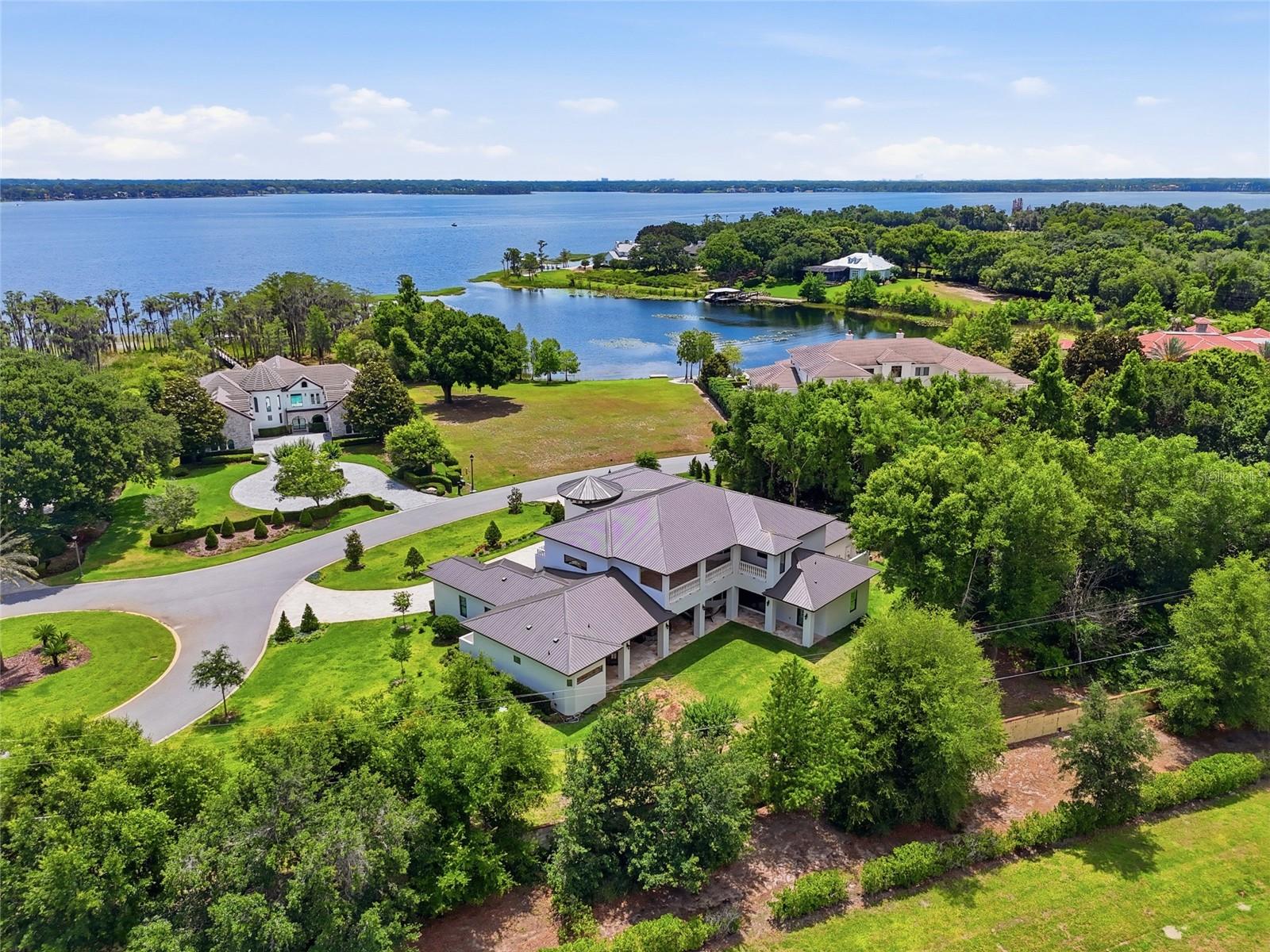 CHAINE DE LAC - Residential