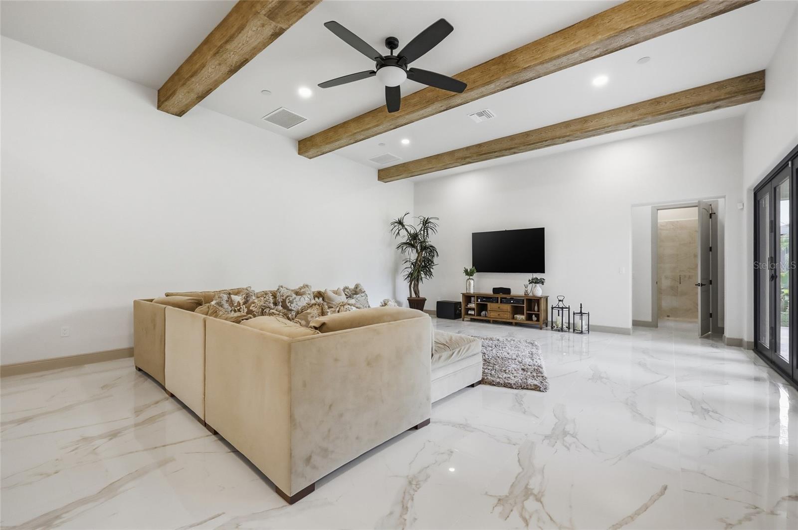 CHAINE DE LAC - Residential