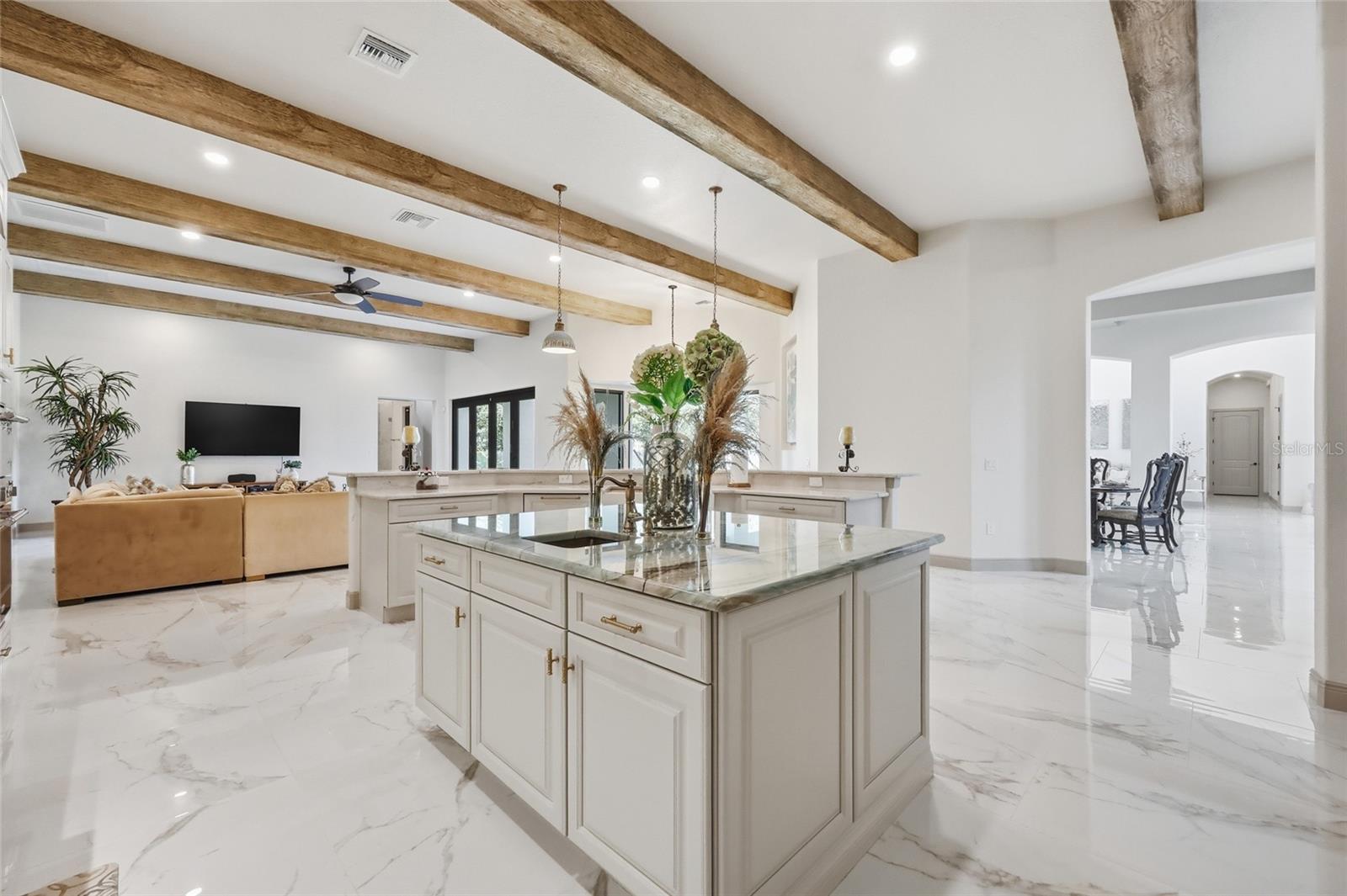 CHAINE DE LAC - Residential