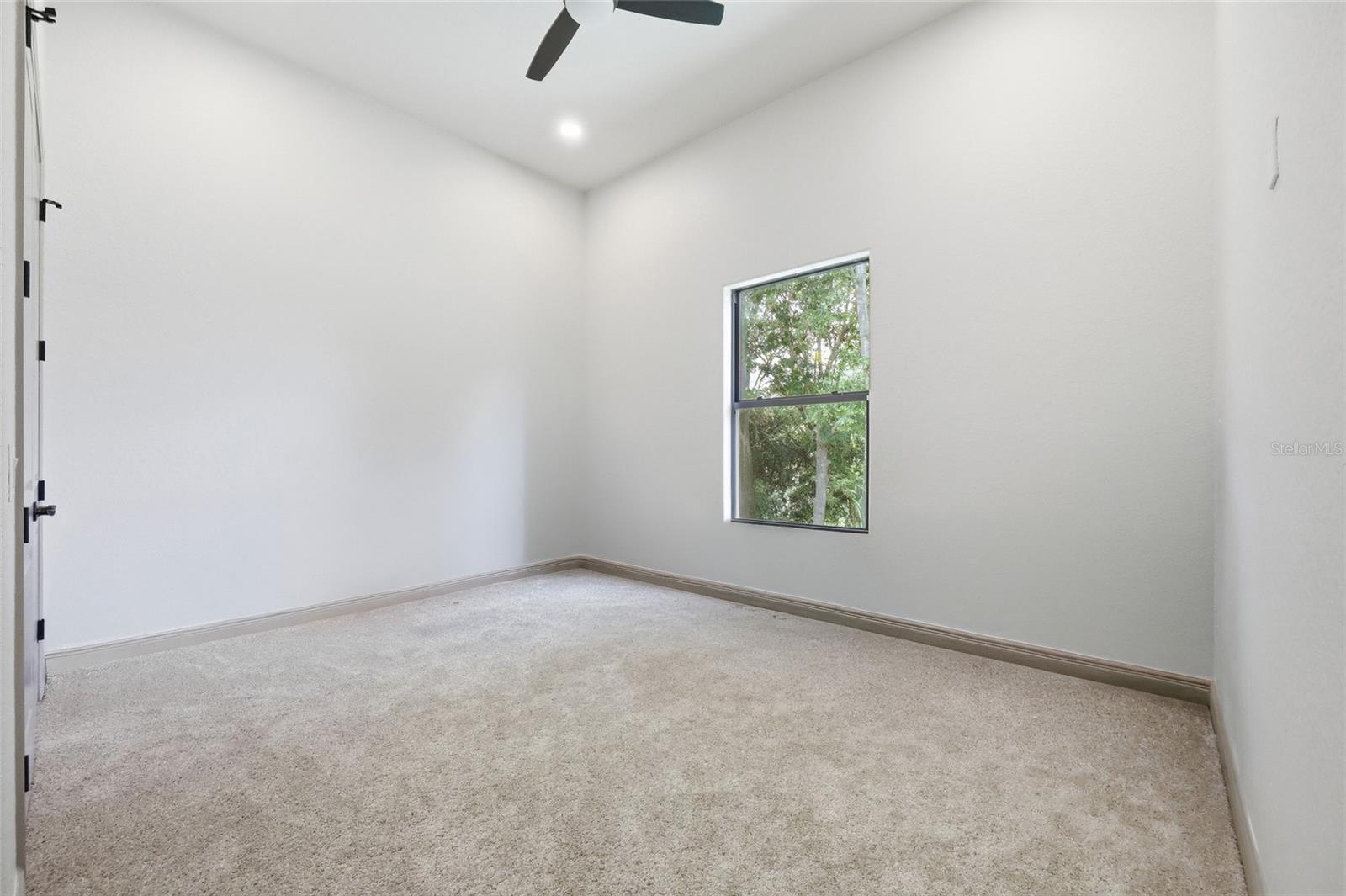 CHAINE DE LAC - Residential