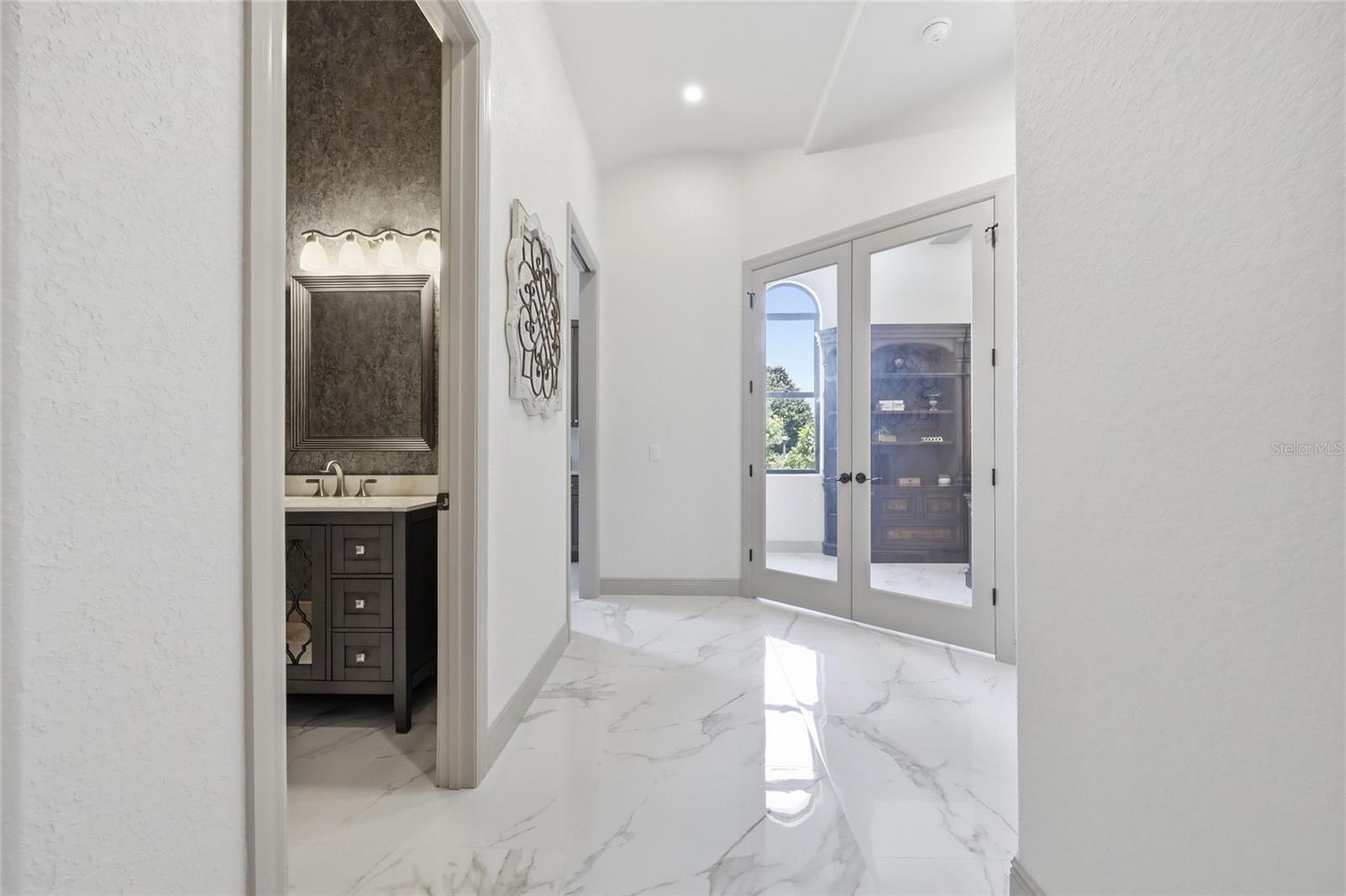 CHAINE DE LAC - Residential