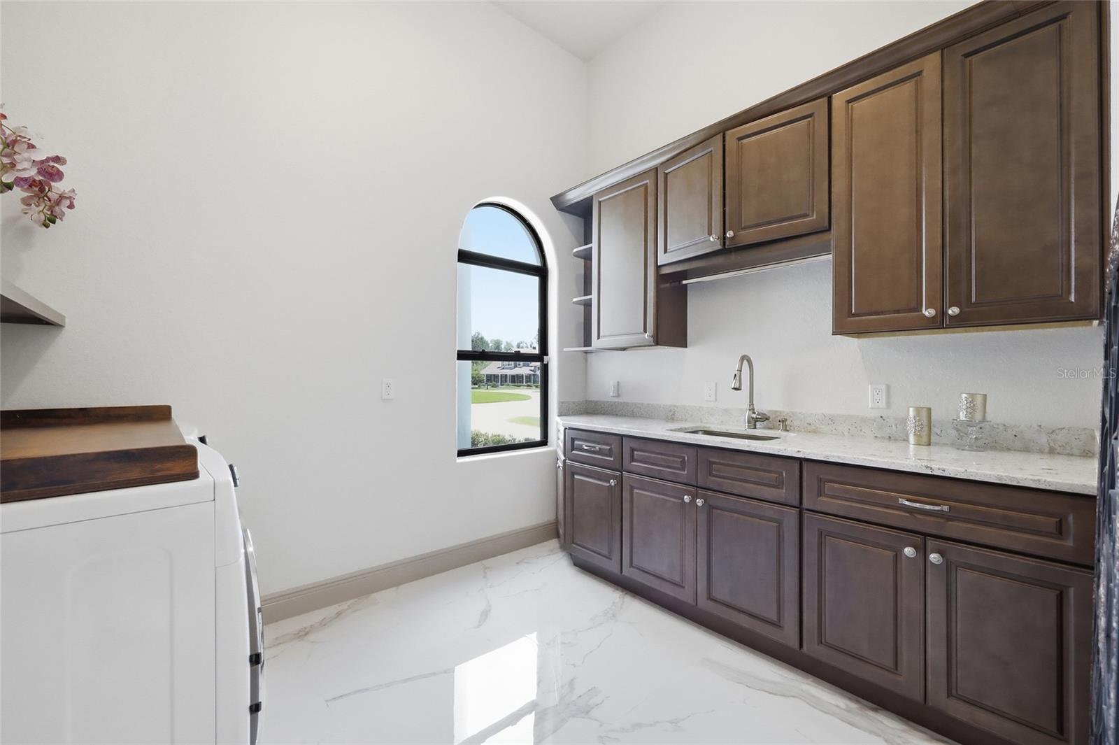 CHAINE DE LAC - Residential