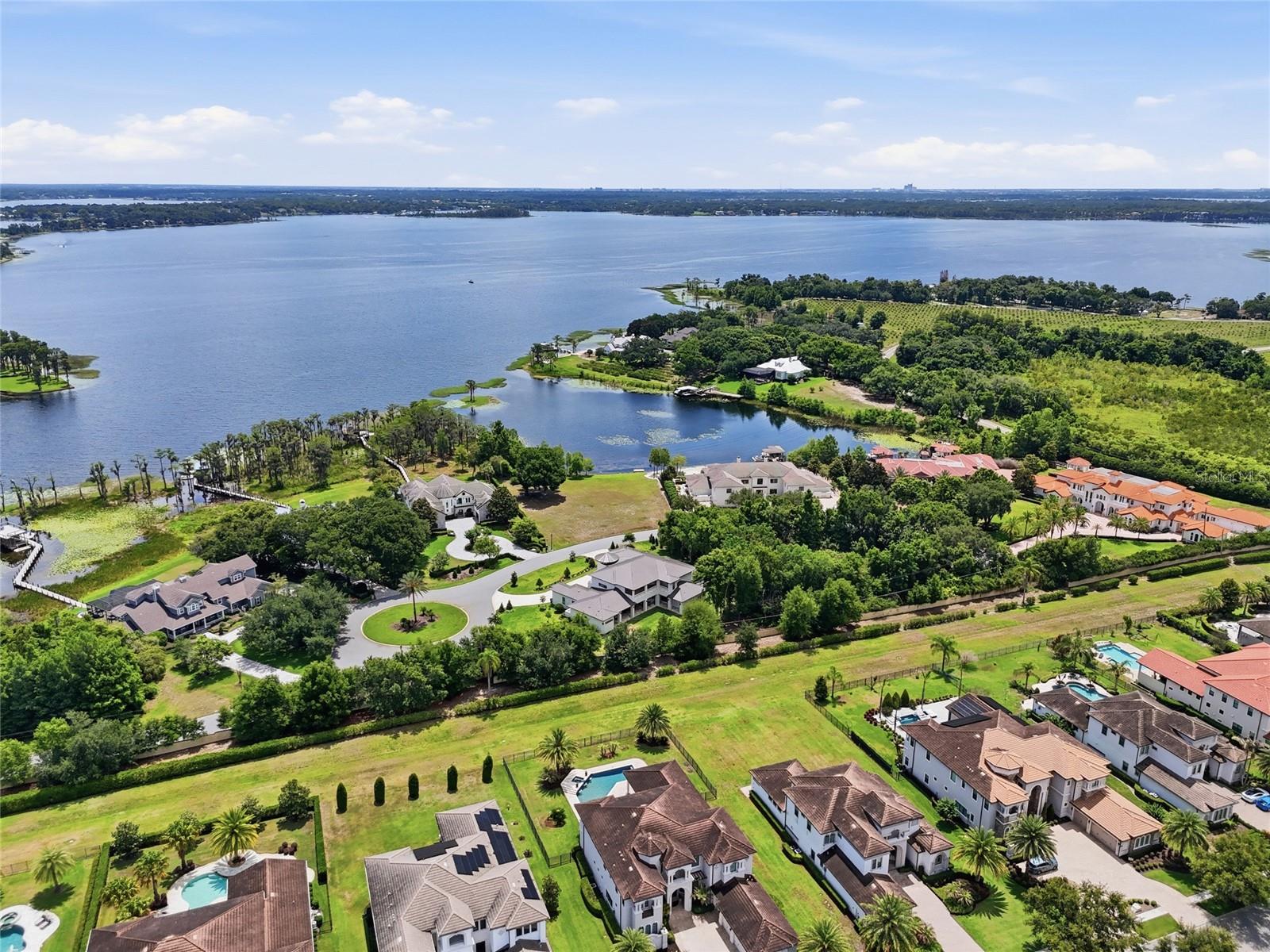 CHAINE DE LAC - Residential