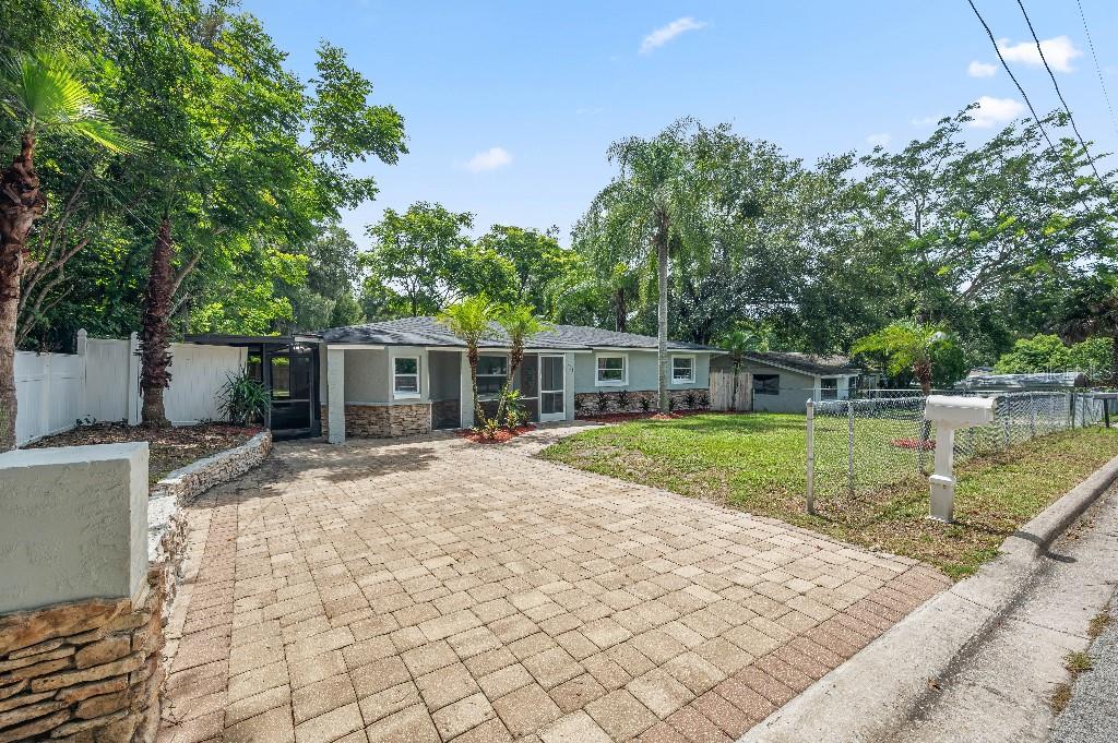 DELAND E 160 FT BLK 142 - Residential